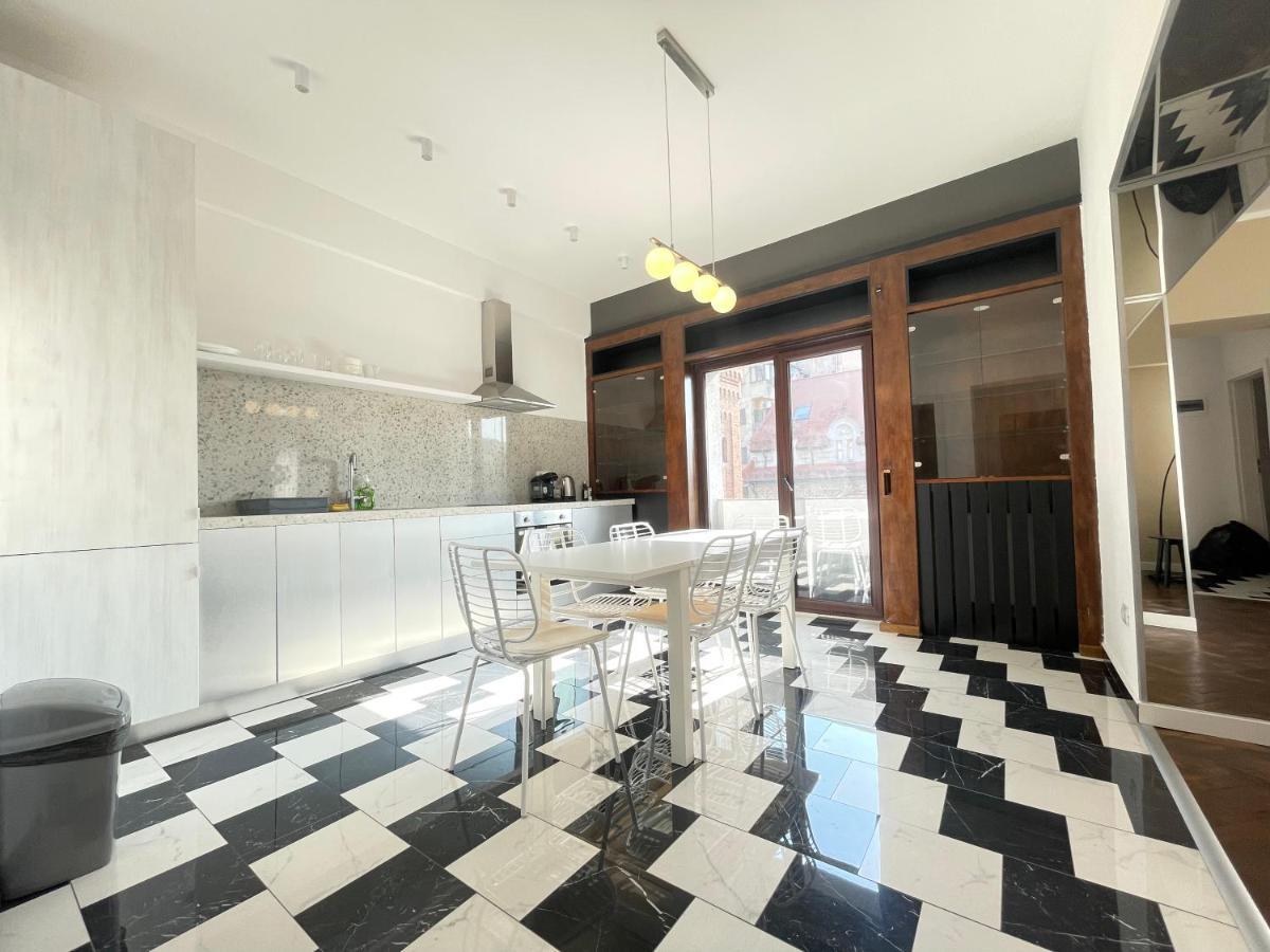 Elegant Two Bedrooms Apartment Bukarest Exteriör bild