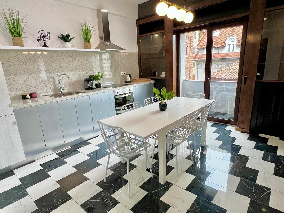 Elegant Two Bedrooms Apartment Bukarest Exteriör bild