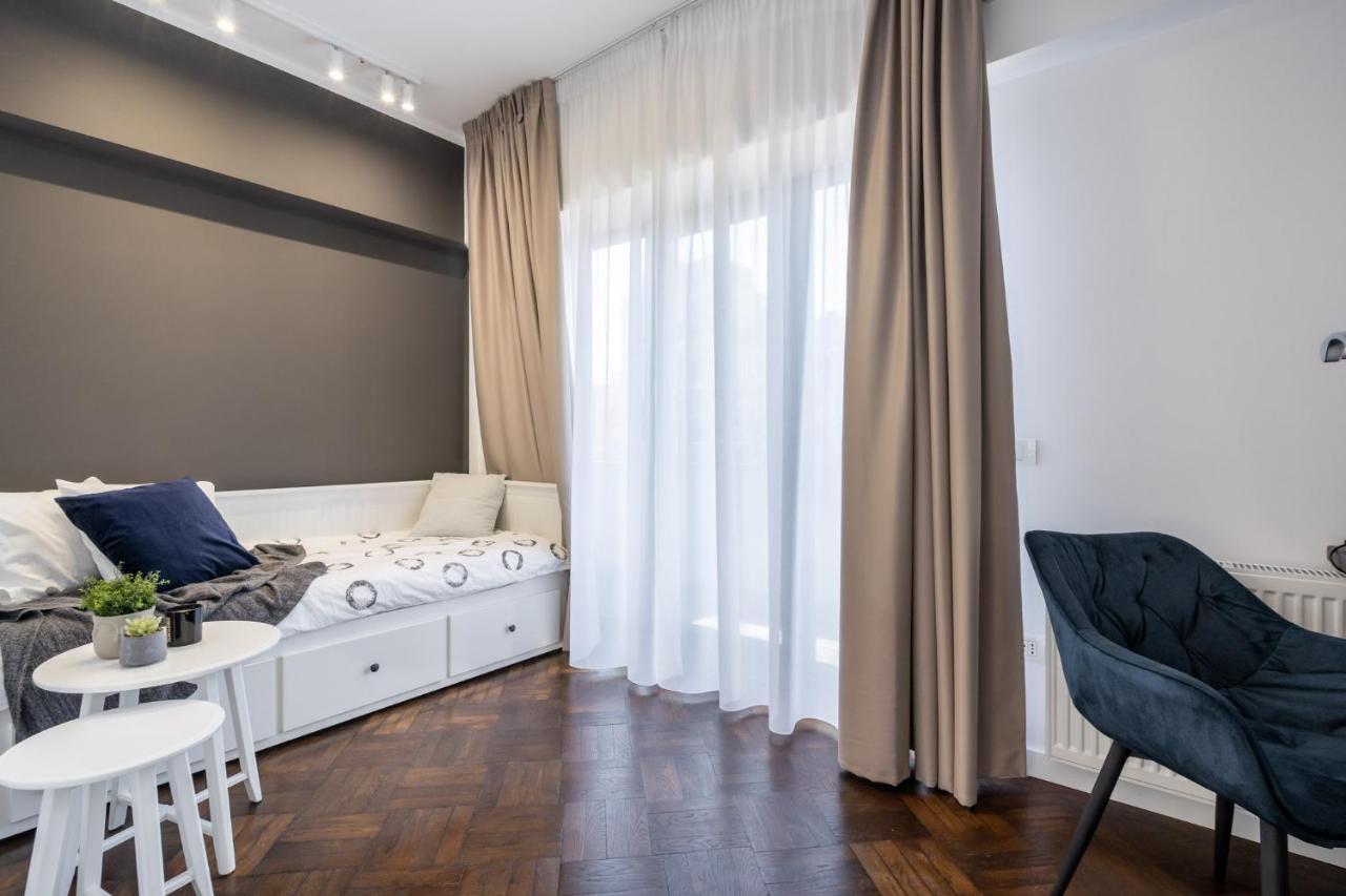 Elegant Two Bedrooms Apartment Bukarest Exteriör bild